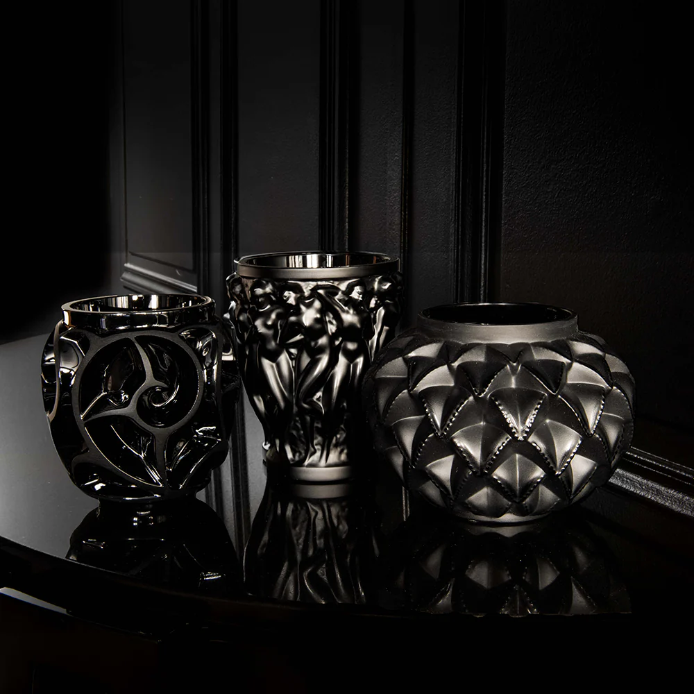 Bacchantes small vase - Image 2